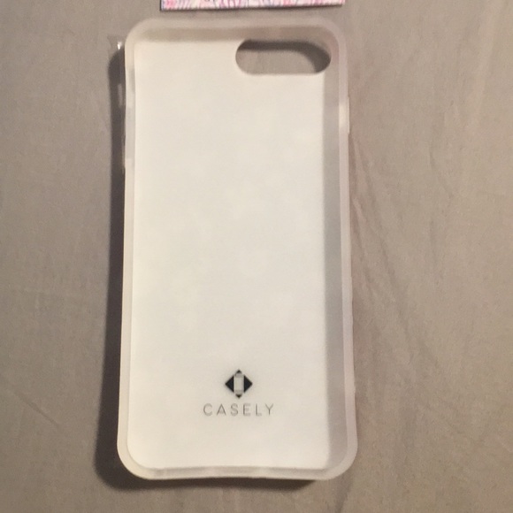 Apple iPhone 6 Plus case - Picture 3 of 3